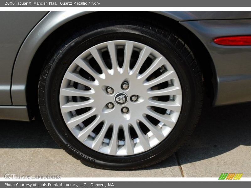 Quartz Metallic / Ivory 2006 Jaguar XJ Vanden Plas