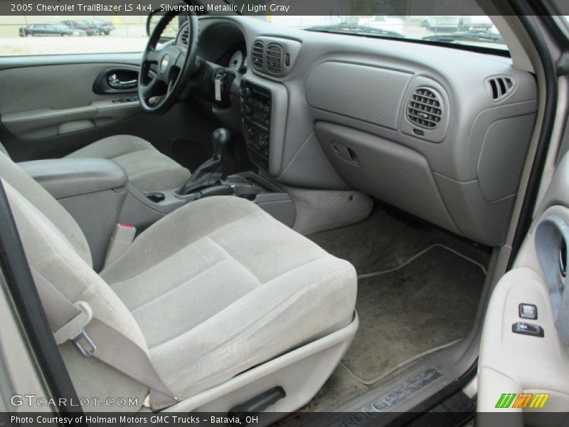 Silverstone Metallic / Light Gray 2005 Chevrolet TrailBlazer LS 4x4