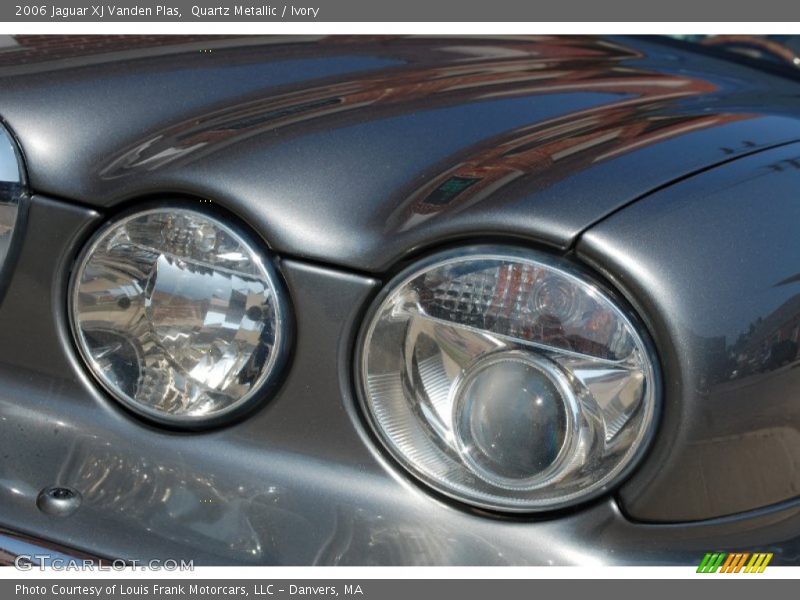 Quartz Metallic / Ivory 2006 Jaguar XJ Vanden Plas
