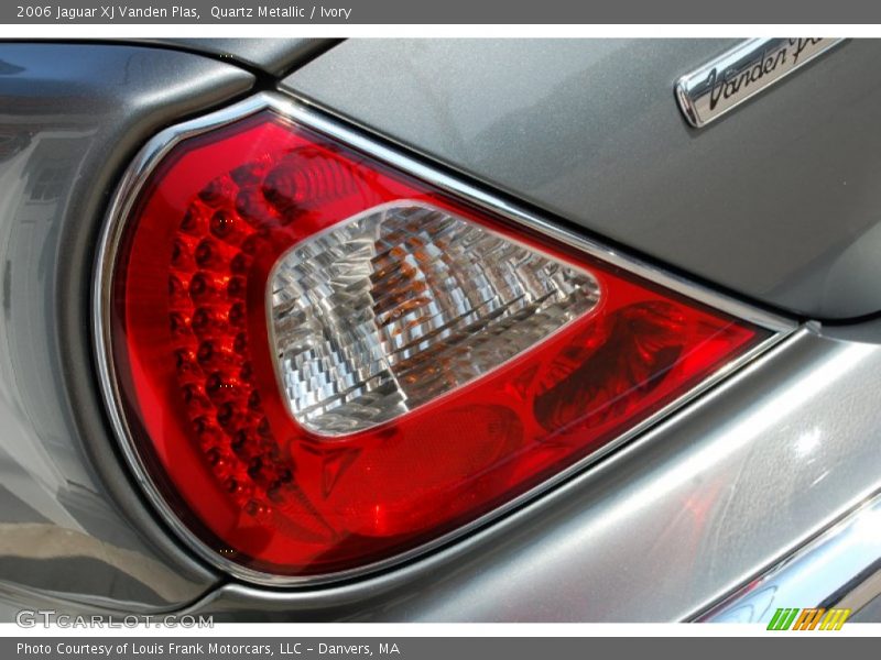 Quartz Metallic / Ivory 2006 Jaguar XJ Vanden Plas