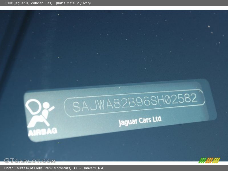 Quartz Metallic / Ivory 2006 Jaguar XJ Vanden Plas