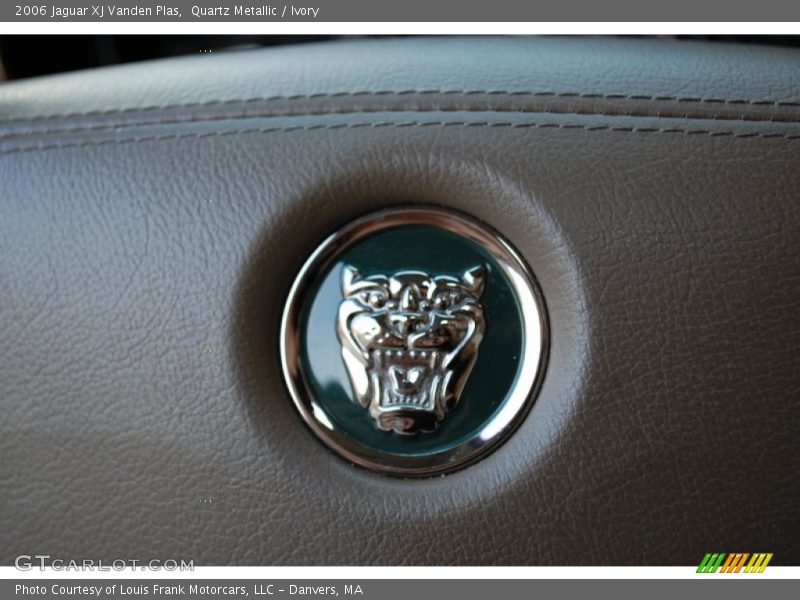 Quartz Metallic / Ivory 2006 Jaguar XJ Vanden Plas