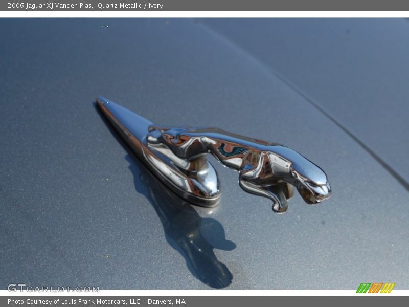 Quartz Metallic / Ivory 2006 Jaguar XJ Vanden Plas
