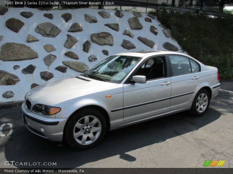 Front 3/4 View of 2005 3 Series 325xi Sedan