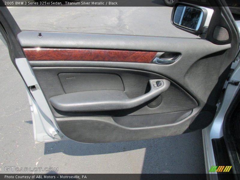 Titanium Silver Metallic / Black 2005 BMW 3 Series 325xi Sedan