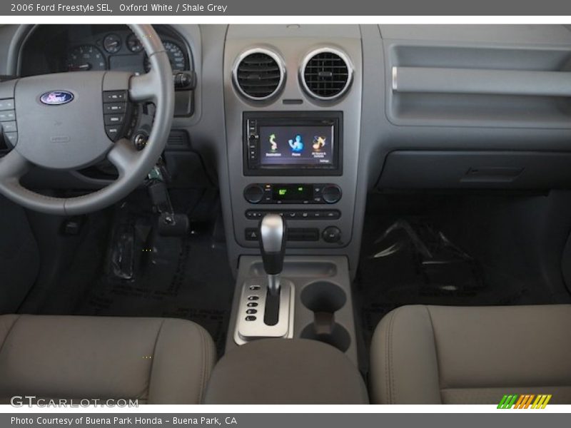Oxford White / Shale Grey 2006 Ford Freestyle SEL