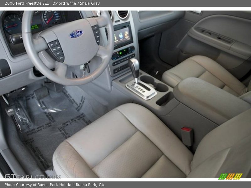 Oxford White / Shale Grey 2006 Ford Freestyle SEL