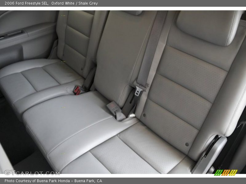 Oxford White / Shale Grey 2006 Ford Freestyle SEL