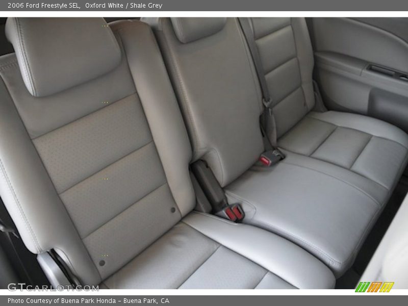 Oxford White / Shale Grey 2006 Ford Freestyle SEL