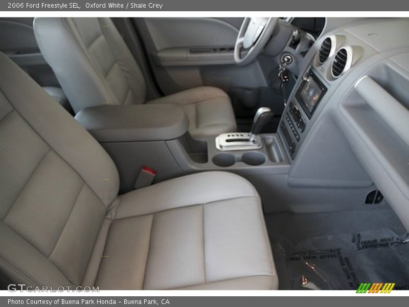 Oxford White / Shale Grey 2006 Ford Freestyle SEL