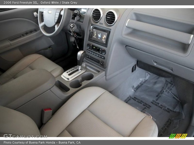 Oxford White / Shale Grey 2006 Ford Freestyle SEL