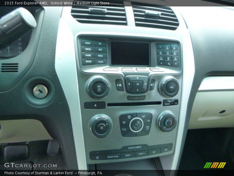 Oxford White / Medium Light Stone 2015 Ford Explorer 4WD
