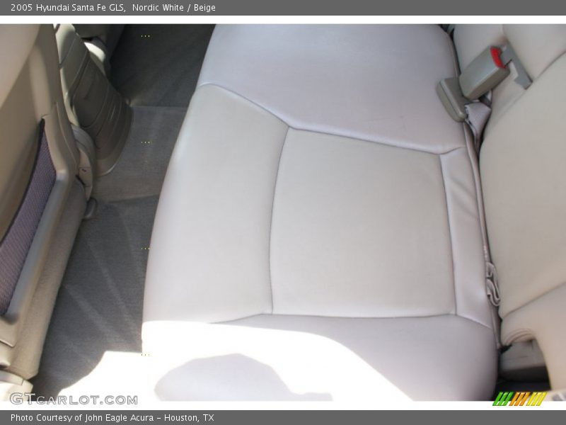 Nordic White / Beige 2005 Hyundai Santa Fe GLS