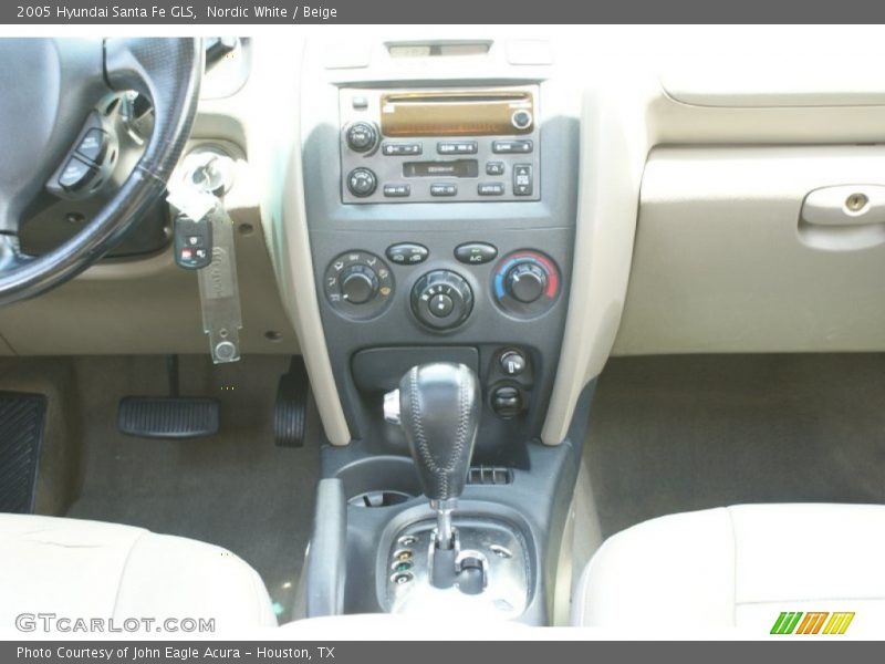 Nordic White / Beige 2005 Hyundai Santa Fe GLS