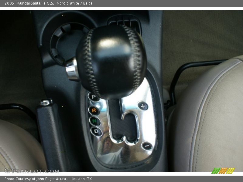 Nordic White / Beige 2005 Hyundai Santa Fe GLS