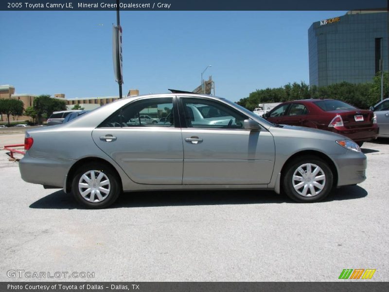 Mineral Green Opalescent / Gray 2005 Toyota Camry LE