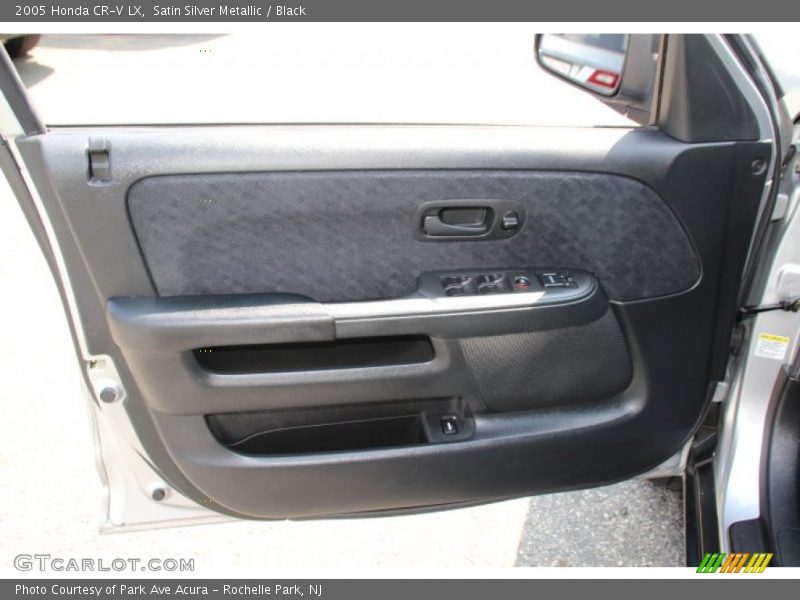Satin Silver Metallic / Black 2005 Honda CR-V LX