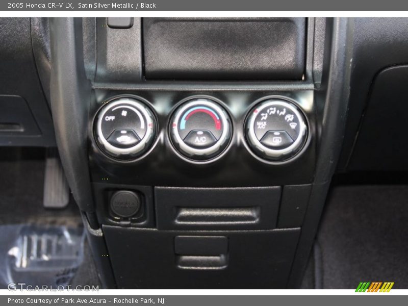 Satin Silver Metallic / Black 2005 Honda CR-V LX