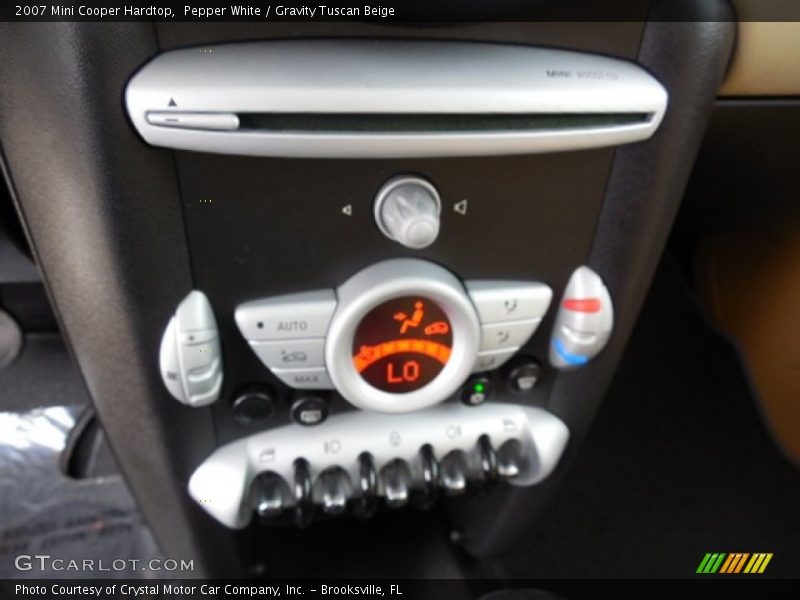 Pepper White / Gravity Tuscan Beige 2007 Mini Cooper Hardtop