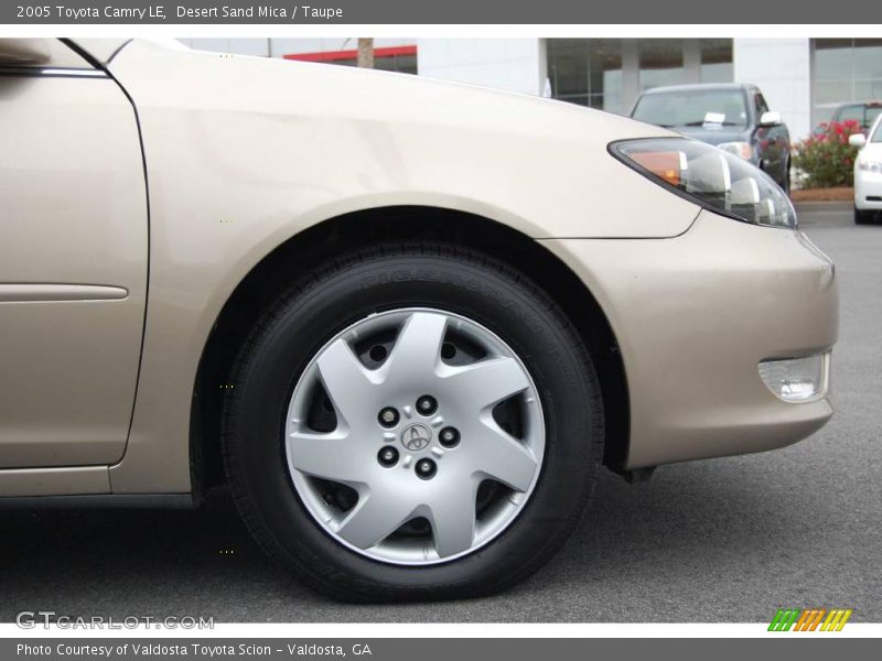 Desert Sand Mica / Taupe 2005 Toyota Camry LE