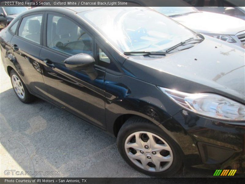 Oxford White / Charcoal Black/Light Stone 2013 Ford Fiesta S Sedan
