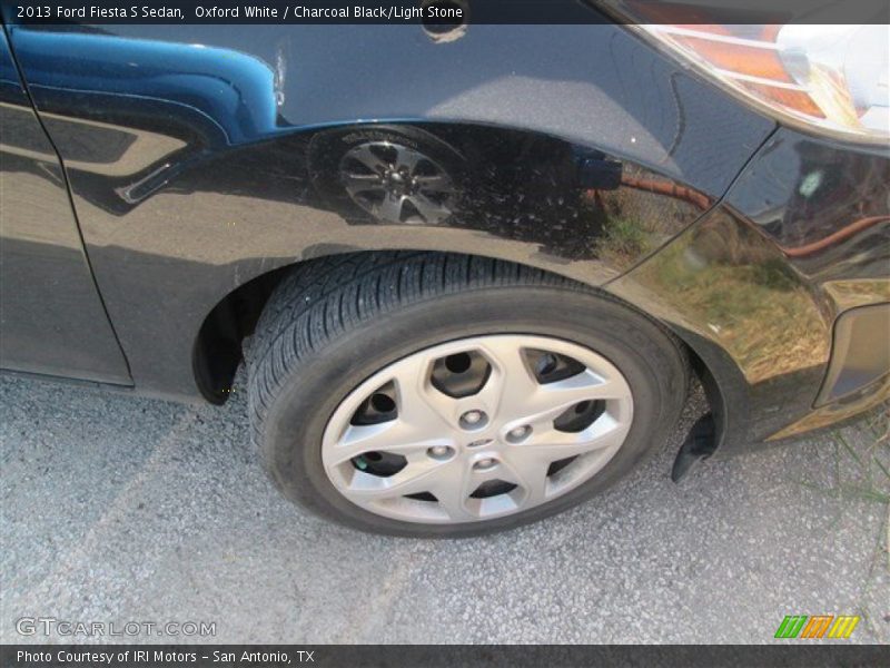 Oxford White / Charcoal Black/Light Stone 2013 Ford Fiesta S Sedan