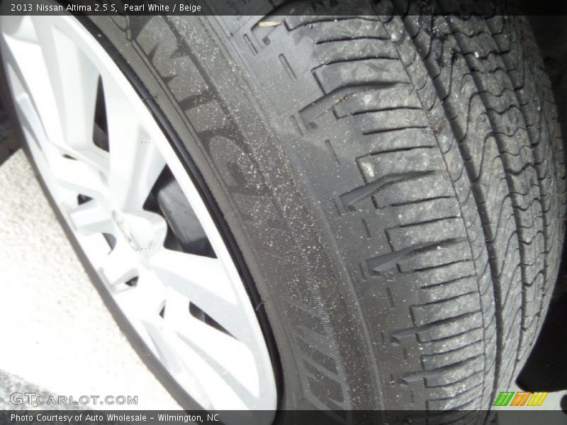 Pearl White / Beige 2013 Nissan Altima 2.5 S