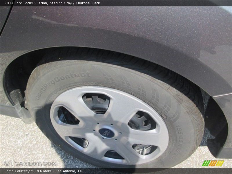 Sterling Gray / Charcoal Black 2014 Ford Focus S Sedan