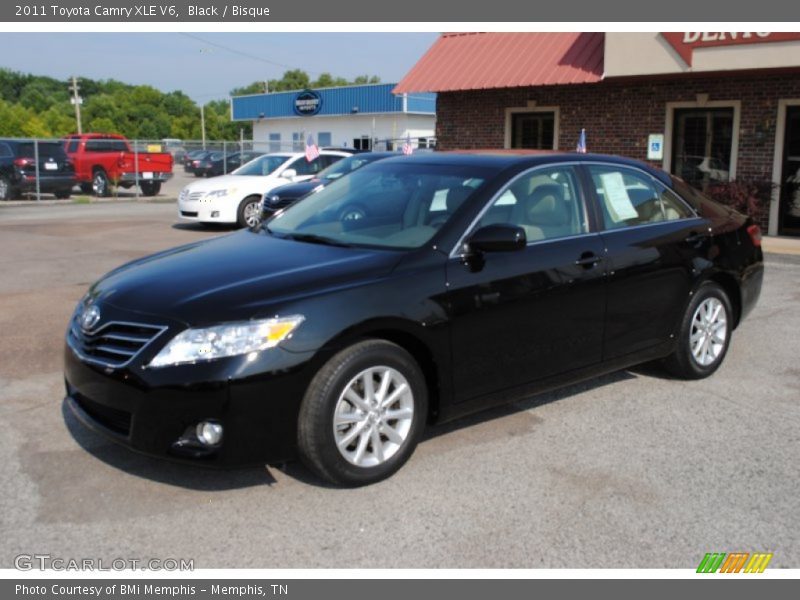 Black / Bisque 2011 Toyota Camry XLE V6
