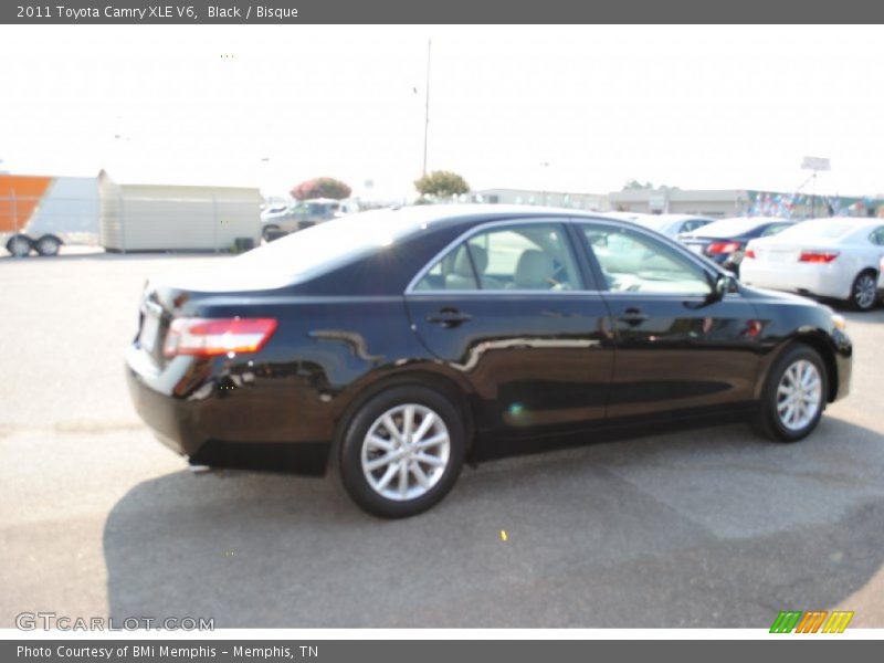 Black / Bisque 2011 Toyota Camry XLE V6