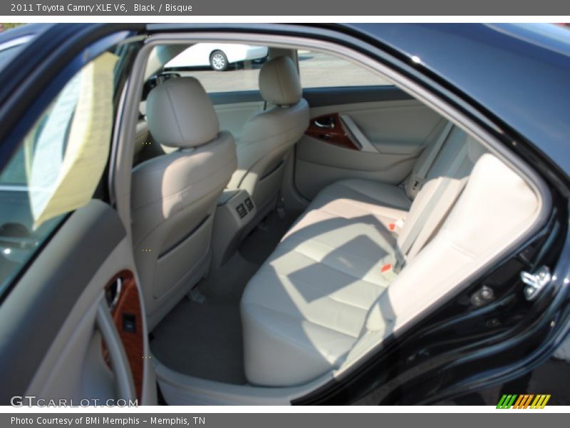 Black / Bisque 2011 Toyota Camry XLE V6