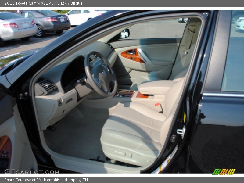 Black / Bisque 2011 Toyota Camry XLE V6