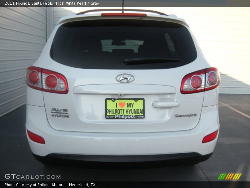 Frost White Pearl / Gray 2011 Hyundai Santa Fe SE