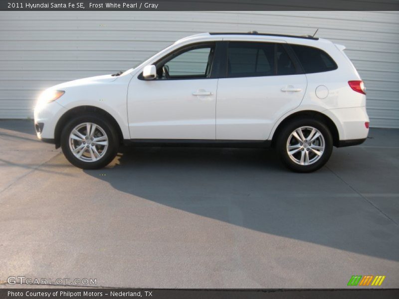 Frost White Pearl / Gray 2011 Hyundai Santa Fe SE