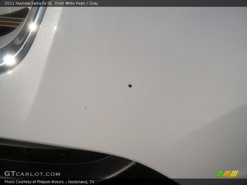 Frost White Pearl / Gray 2011 Hyundai Santa Fe SE