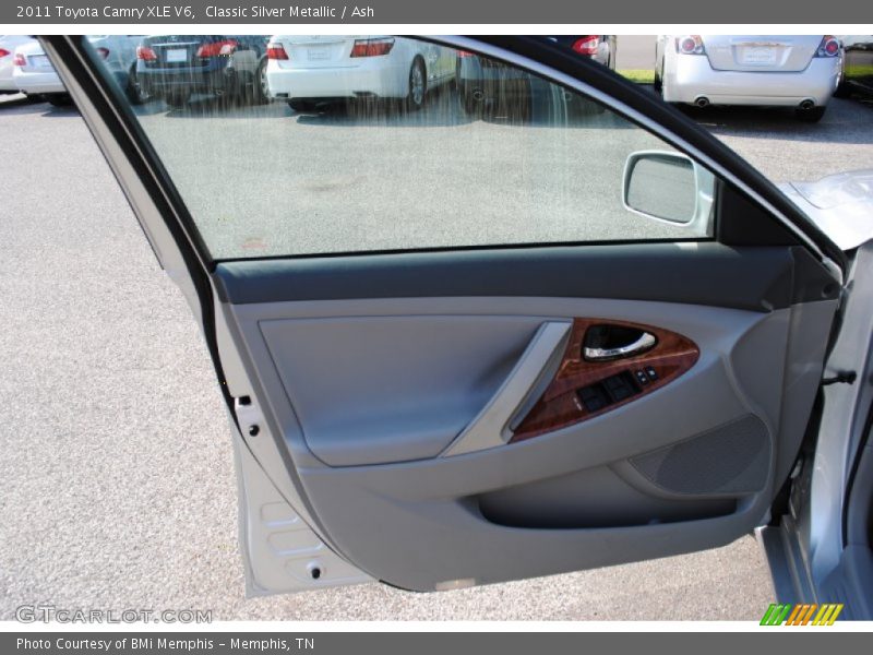 Classic Silver Metallic / Ash 2011 Toyota Camry XLE V6
