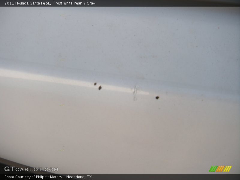 Frost White Pearl / Gray 2011 Hyundai Santa Fe SE