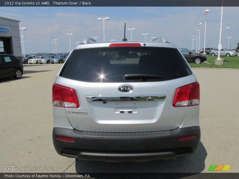 Titanium Silver / Black 2012 Kia Sorento LX AWD