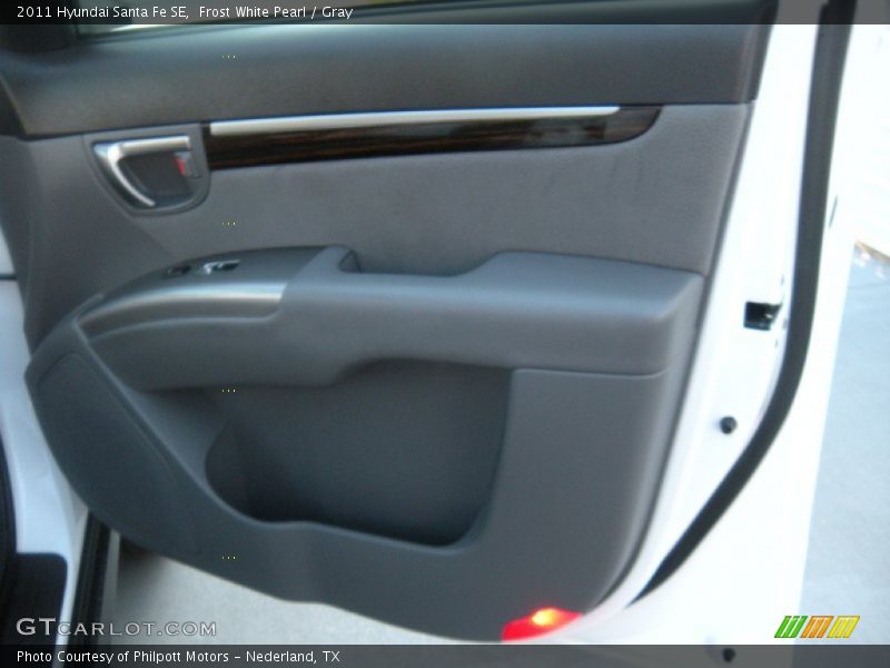 Frost White Pearl / Gray 2011 Hyundai Santa Fe SE