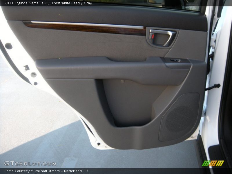 Frost White Pearl / Gray 2011 Hyundai Santa Fe SE