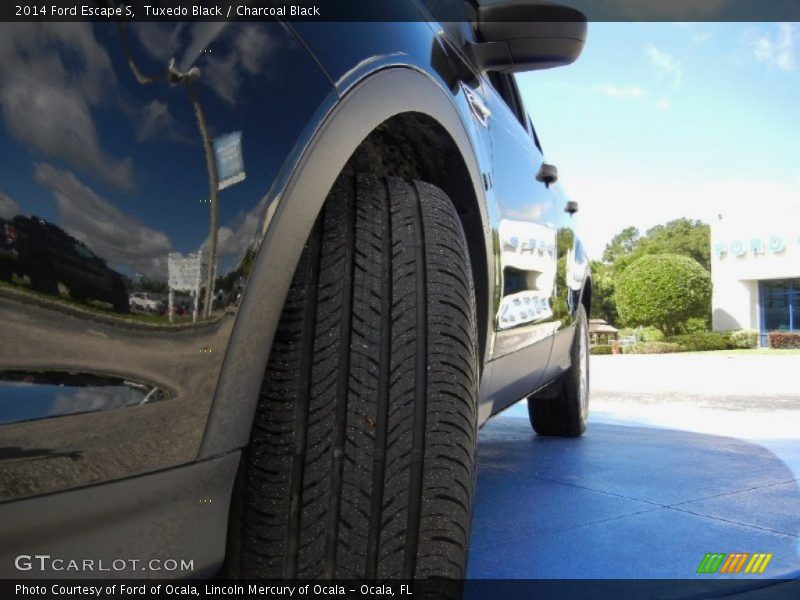 Tuxedo Black / Charcoal Black 2014 Ford Escape S