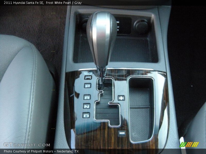 Frost White Pearl / Gray 2011 Hyundai Santa Fe SE