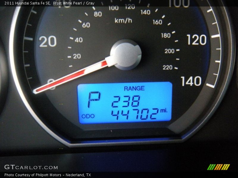 Frost White Pearl / Gray 2011 Hyundai Santa Fe SE