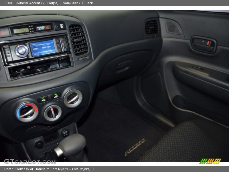 Ebony Black / Black 2008 Hyundai Accent GS Coupe