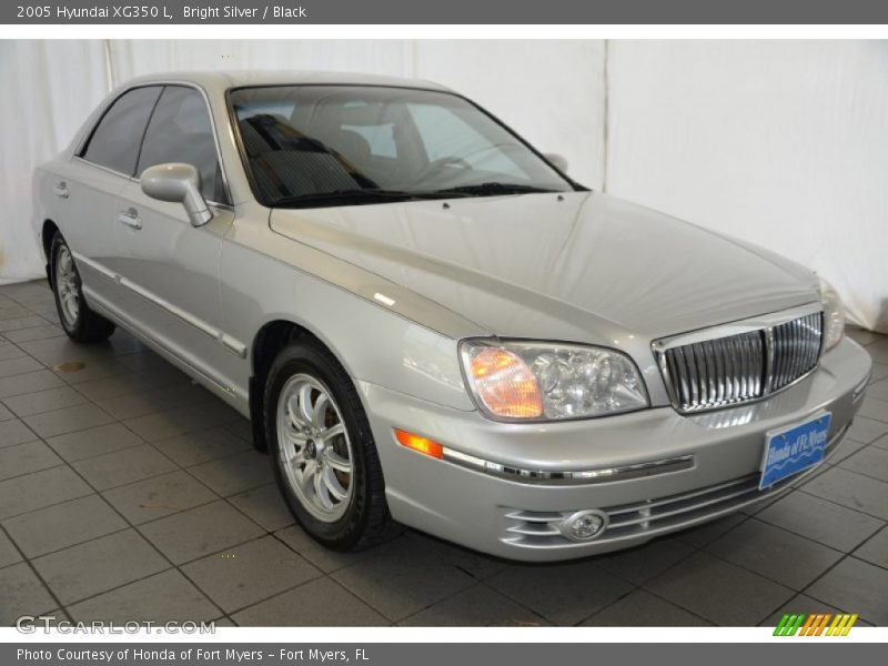 Bright Silver / Black 2005 Hyundai XG350 L