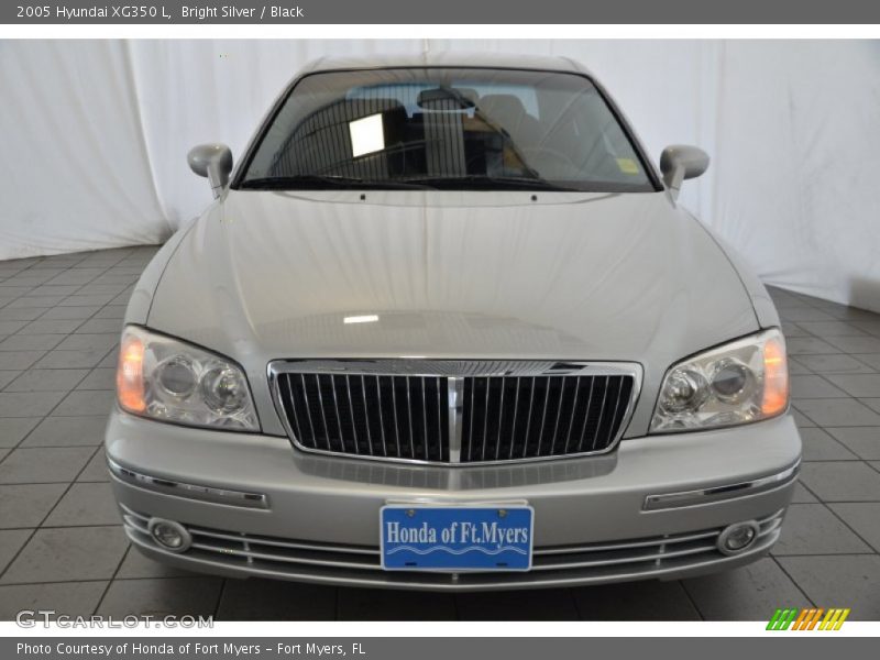 Bright Silver / Black 2005 Hyundai XG350 L