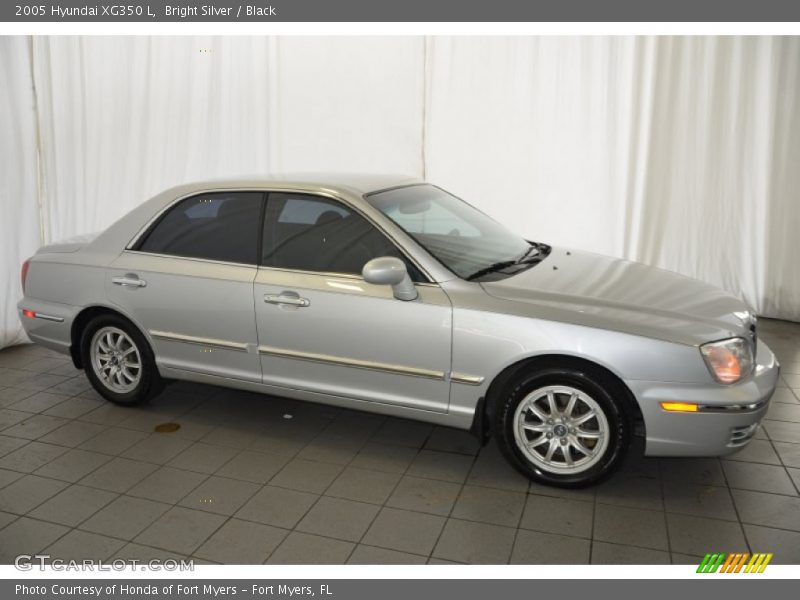 Bright Silver / Black 2005 Hyundai XG350 L