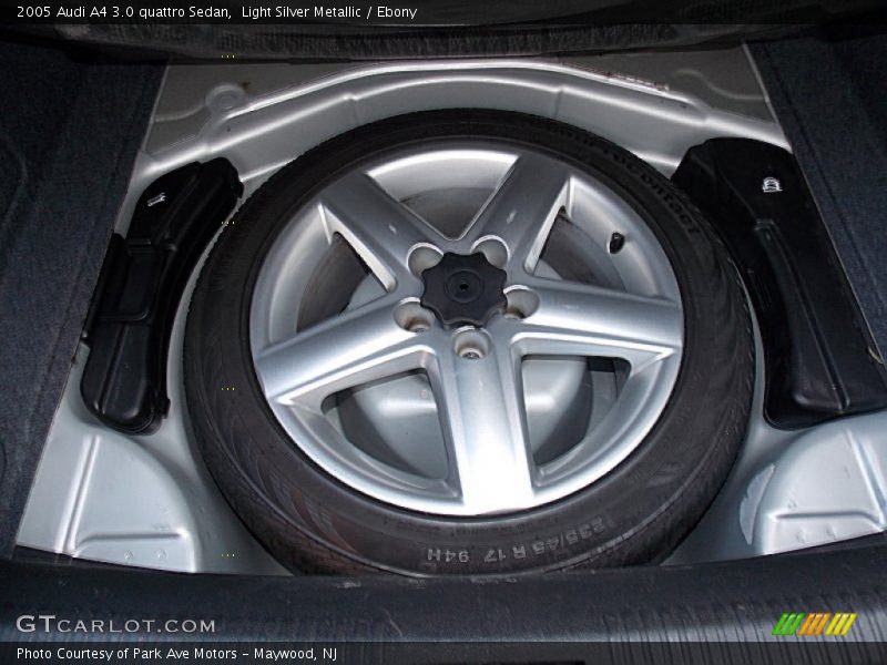 Light Silver Metallic / Ebony 2005 Audi A4 3.0 quattro Sedan