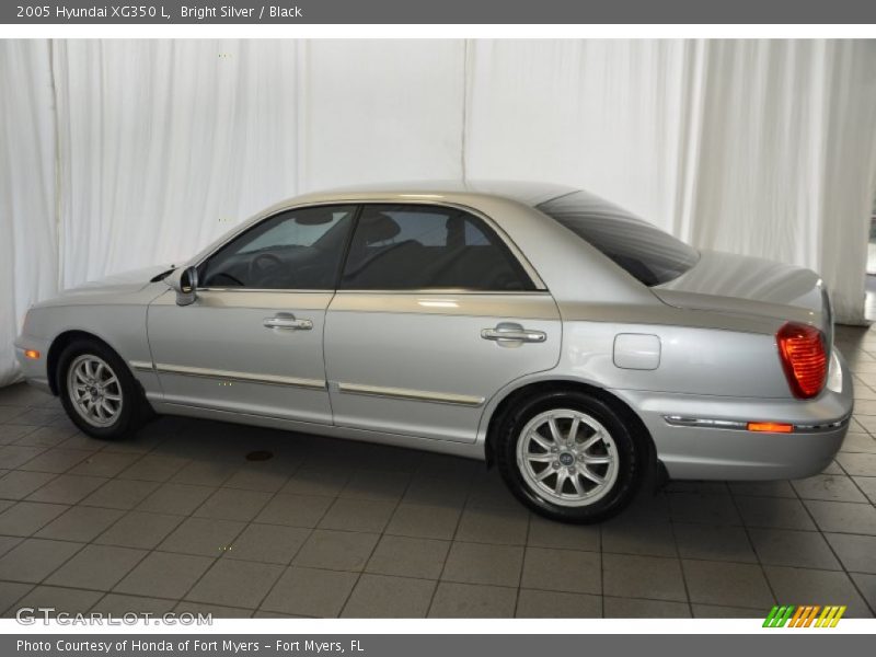 Bright Silver / Black 2005 Hyundai XG350 L
