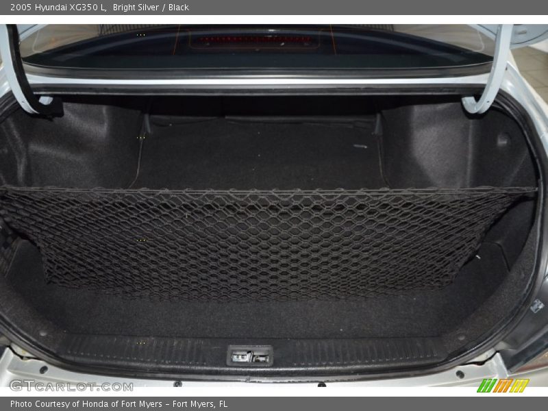 Bright Silver / Black 2005 Hyundai XG350 L